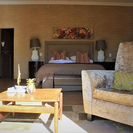 Karee & Wild Olive Guest Lodge Hekpoort 外观 照片
