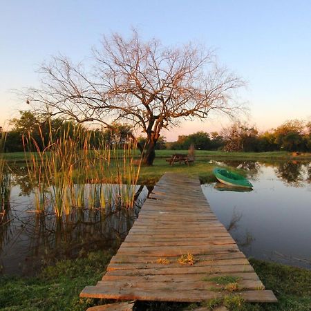 Karee & Wild Olive Guest Lodge Hekpoort 外观 照片