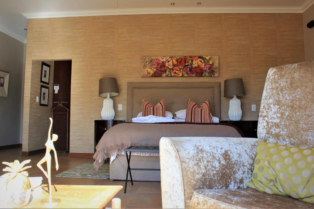 Karee & Wild Olive Guest Lodge Hekpoort 外观 照片
