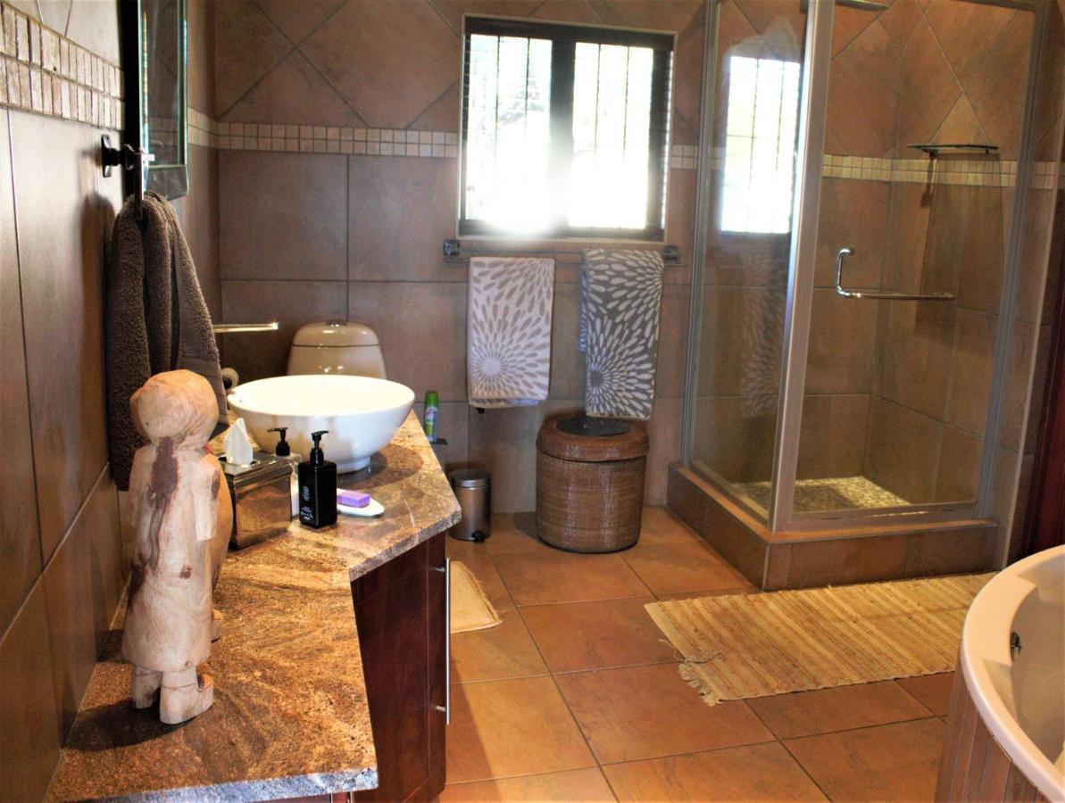 Karee & Wild Olive Guest Lodge Hekpoort 外观 照片