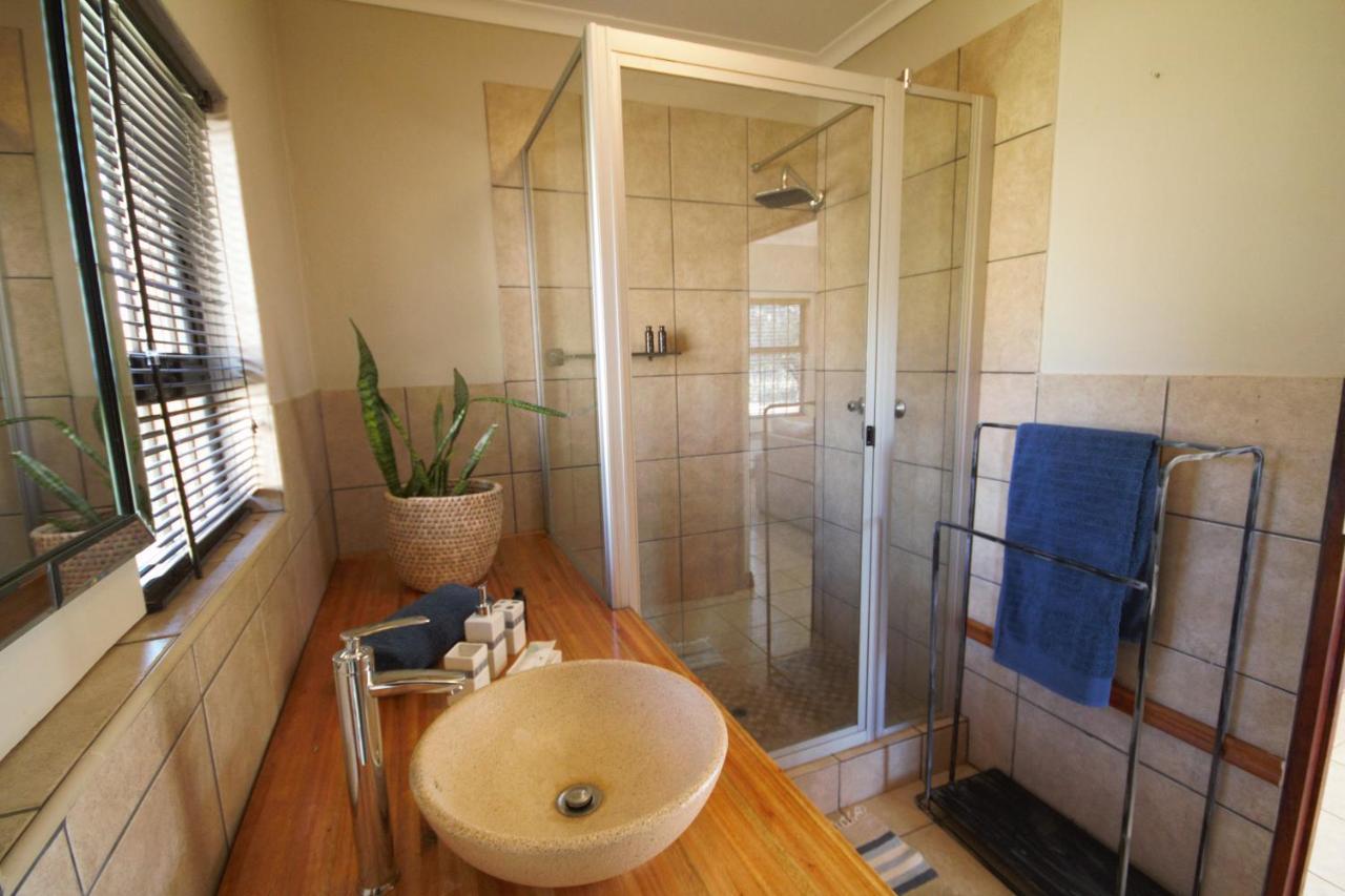 Karee & Wild Olive Guest Lodge Hekpoort 外观 照片